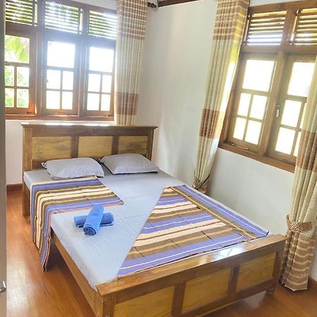 Happy Feet Diyaluma Bed & Breakfast Koslanda Dış mekan fotoğraf