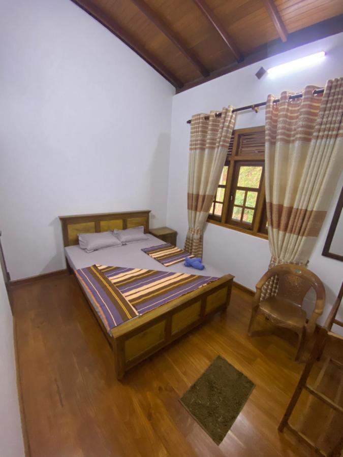 Happy Feet Diyaluma Bed & Breakfast Koslanda Dış mekan fotoğraf