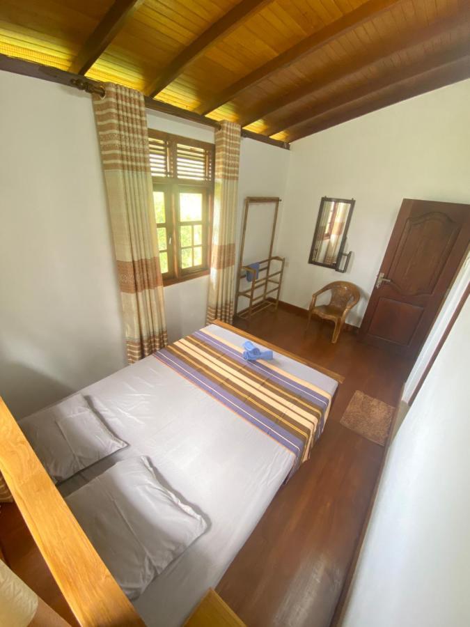 Happy Feet Diyaluma Bed & Breakfast Koslanda Dış mekan fotoğraf