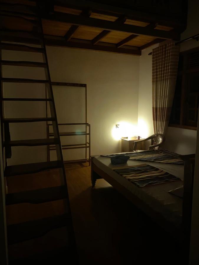 Happy Feet Diyaluma Bed & Breakfast Koslanda Dış mekan fotoğraf